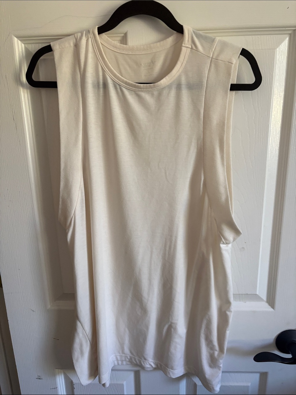 Old Navy Cream Sleeveless Crew Neck Tank Top